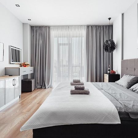 Grey Apartment In 14 Floor Οδησσός Εξωτερικό φωτογραφία